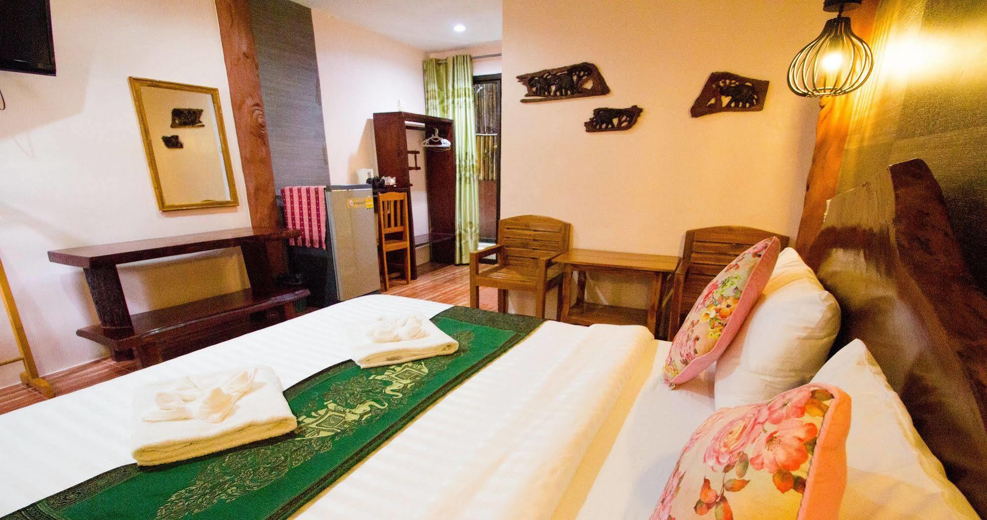 Naiyang Discovery Beach Resort Sha Nai Yang-stranden Eksteriør billede