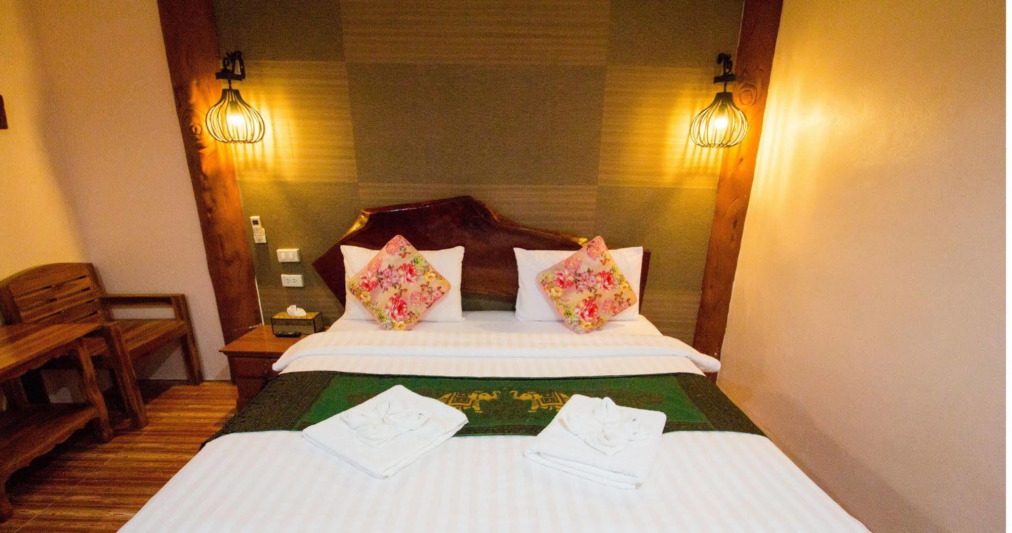 Naiyang Discovery Beach Resort Sha Nai Yang-stranden Eksteriør billede